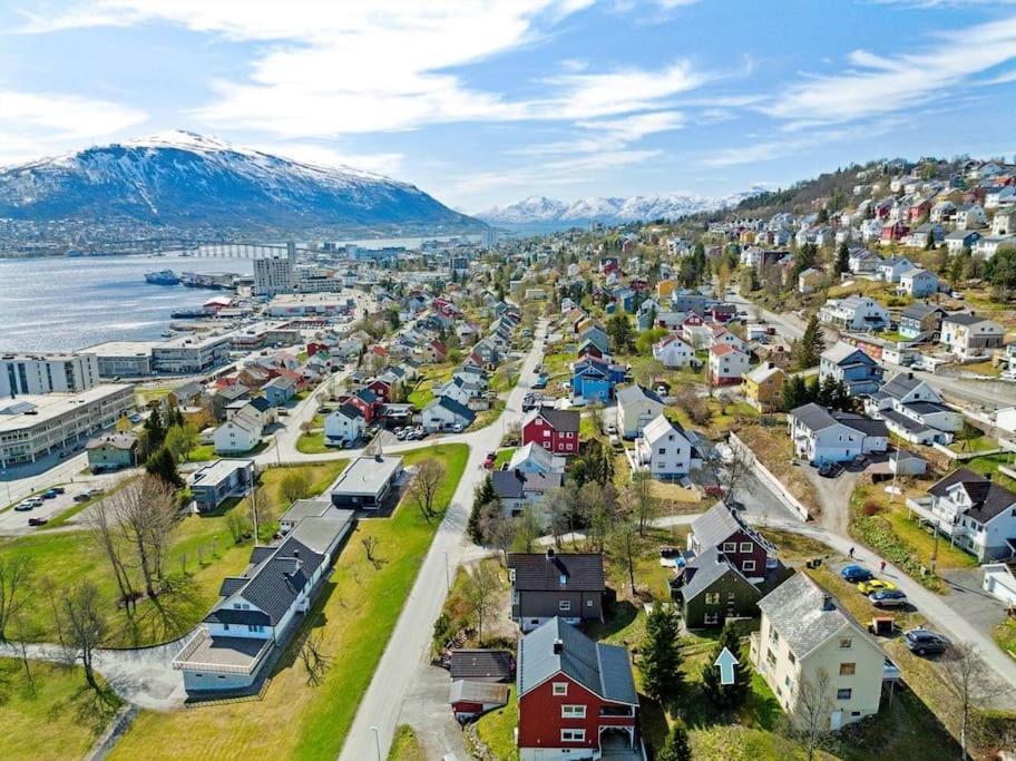 Cozy Little House In Tromso City Esterno foto
