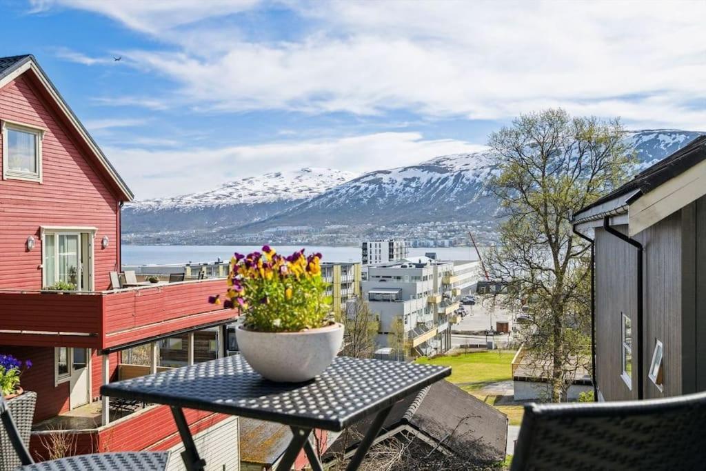 Cozy Little House In Tromso City Esterno foto