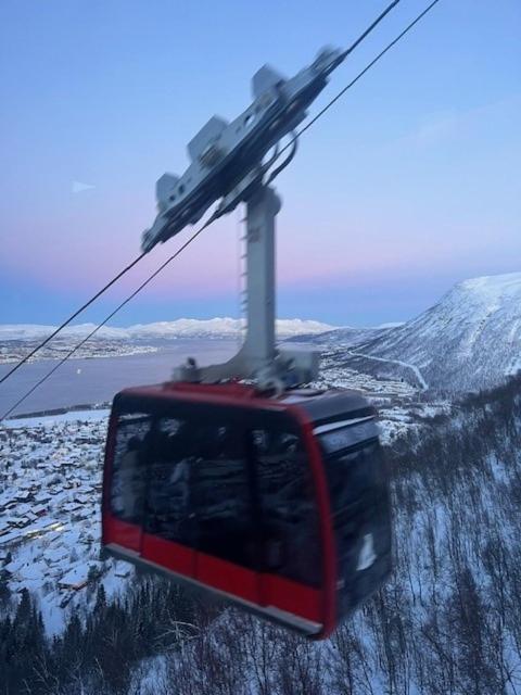 Cozy Little House In Tromso City Esterno foto